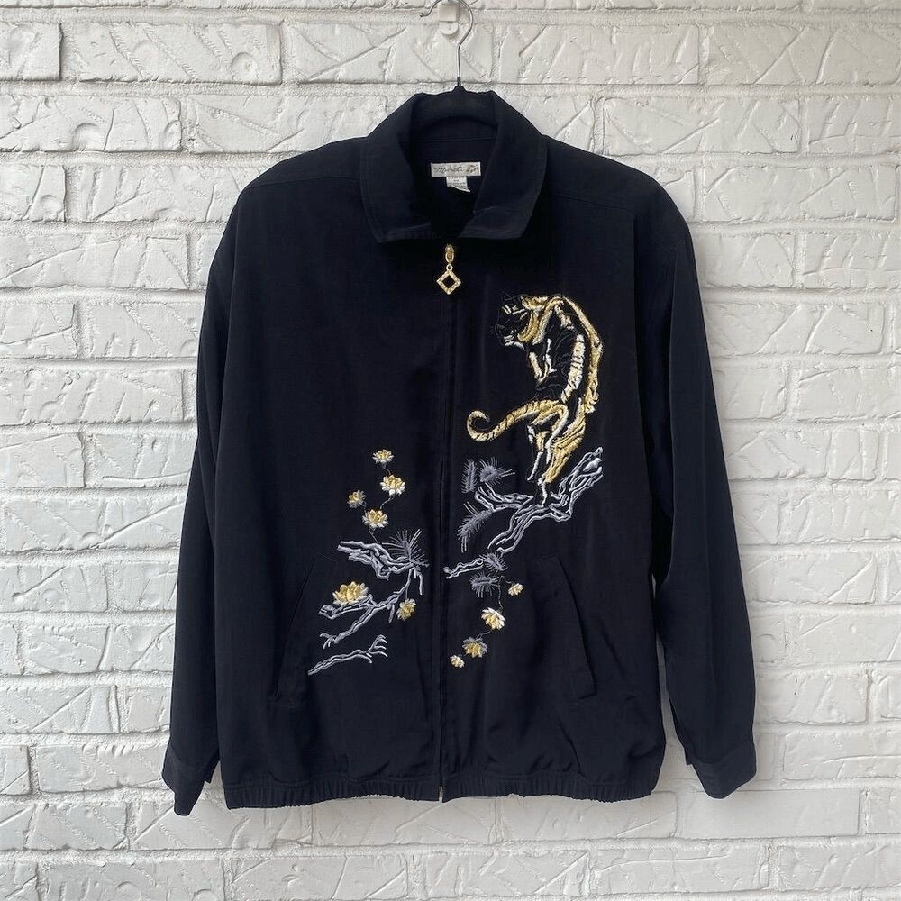 Mureli unisex Vintage Japanese Embroidered Bomber Jacket Black Floral M